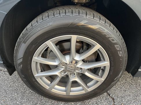 Used 2011 Audi Q5 2.0T Premium image 25