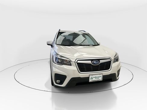 Used 2021 Subaru Forester Premium image 3