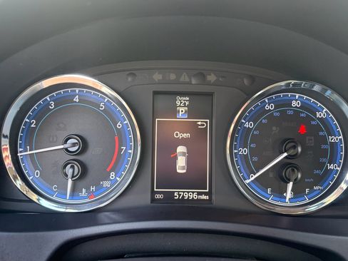 Used 2017 Toyota Corolla SE FWD image 15