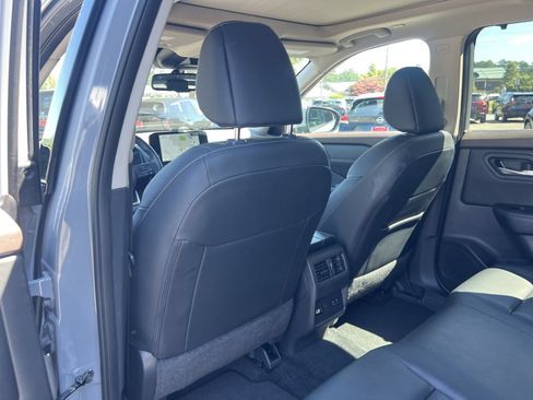 Used 2023 Nissan Rogue SL w/ SL Premium Package AWD/4WD image 20