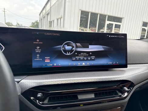 Used 2026 BMW 230i xDrive Coupe AWD/4WD image 19