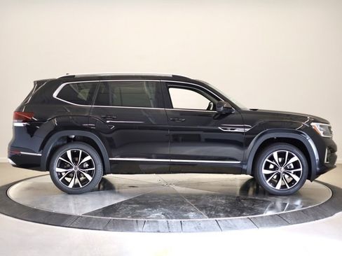 New 2026 Volkswagen Atlas SEL Premium R-Line image 2