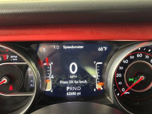 Used 2018 Jeep Wrangler Unlimited Rubicon w/ Cold Weather Group AWD/4WD image 15