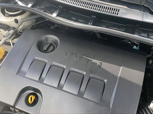 Used 2011 Toyota Corolla LE image 34