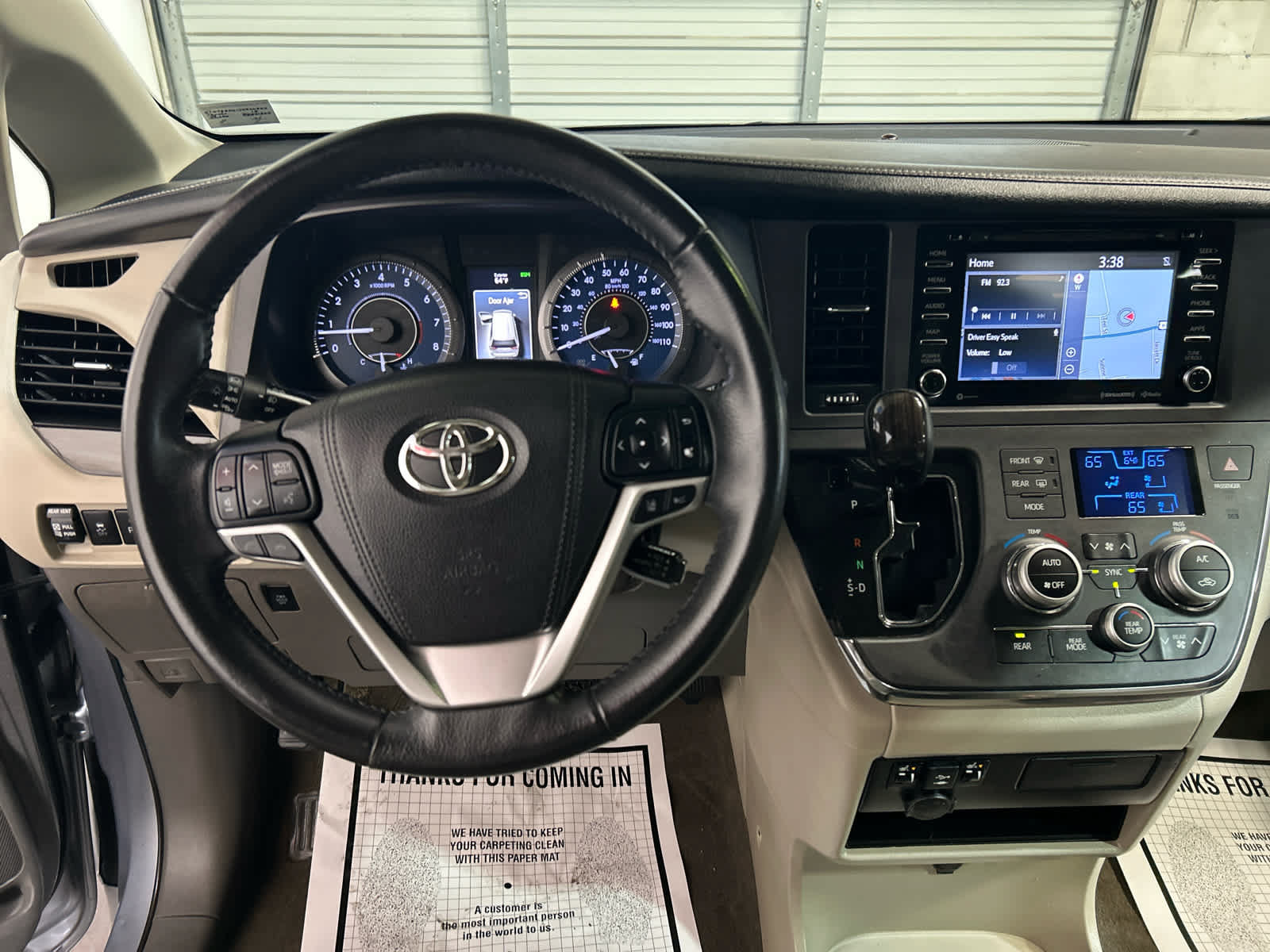 Used 2018 Toyota Sienna XLE w/ XLE Navigation Package FWD image 10