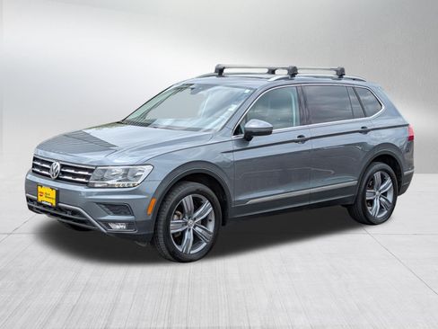 Used 2020 Volkswagen Tiguan SEL w/ Tiguan Two-Row MDO Package AWD/4WD image 3
