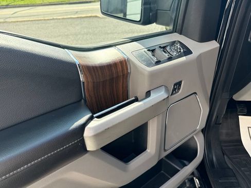 Used 2017 Ford F150 Lariat AWD/4WD image 20