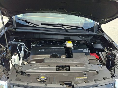 Used 2024 Nissan Pathfinder Platinum w/ Cargo Package AWD/4WD image 27