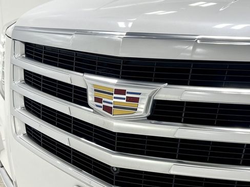 Used 2017 Cadillac Escalade Premium Luxury image 41