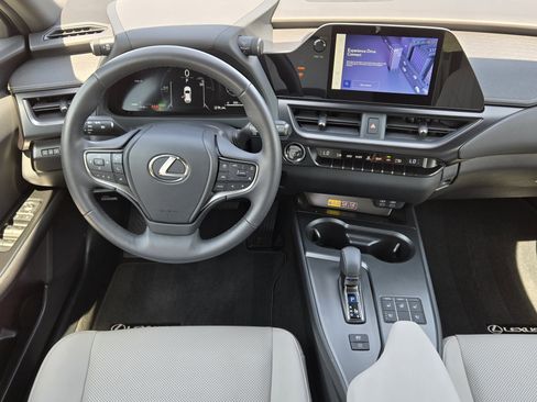 Used 2025 Lexus UX 300h FWD w/ Accessory Package (Z1) image 38