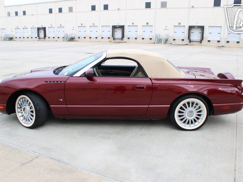 Used 2004 Ford Thunderbird RWD image 12