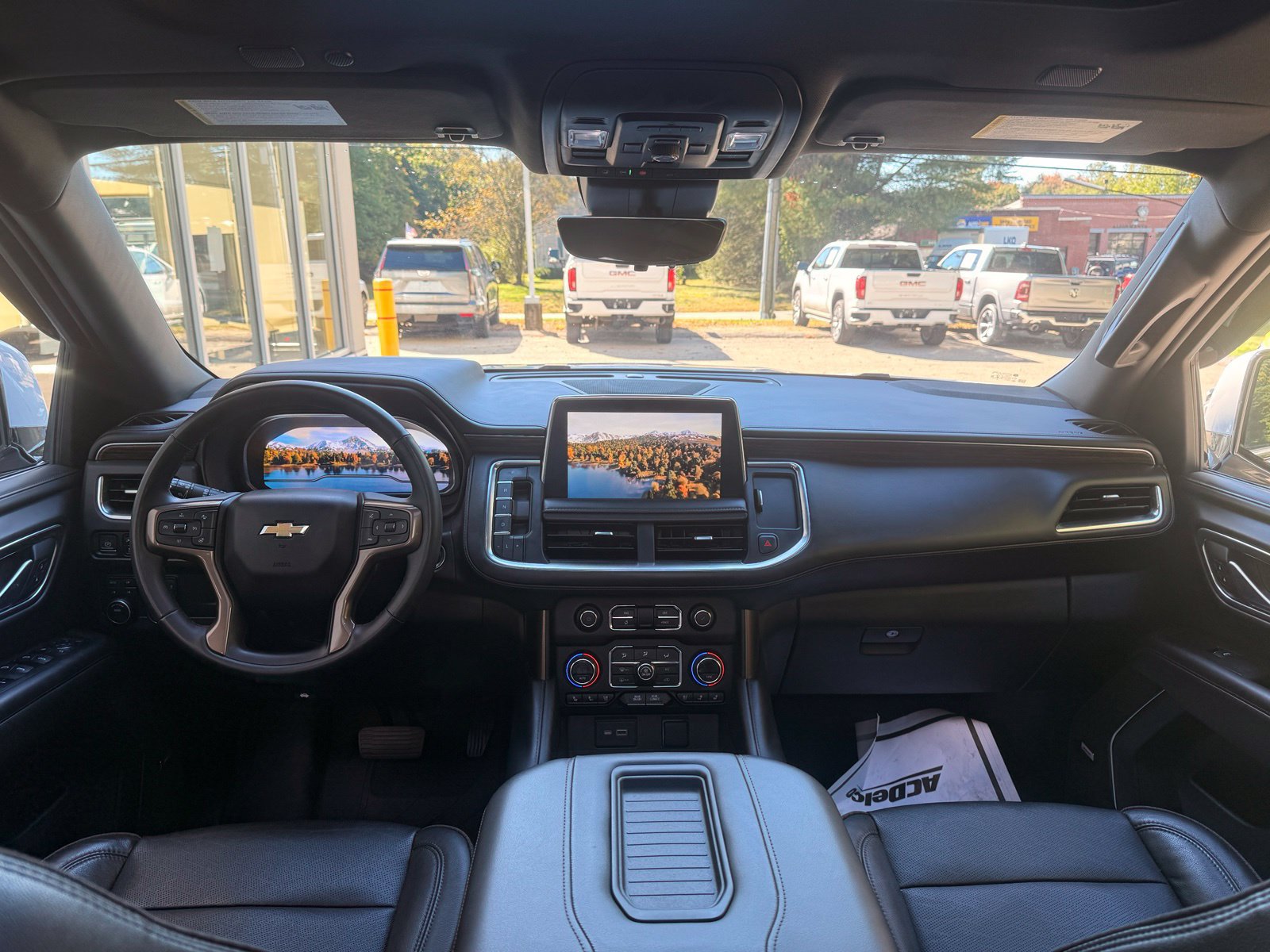 Used 2023 Chevrolet Tahoe High Country AWD/4WD image 13