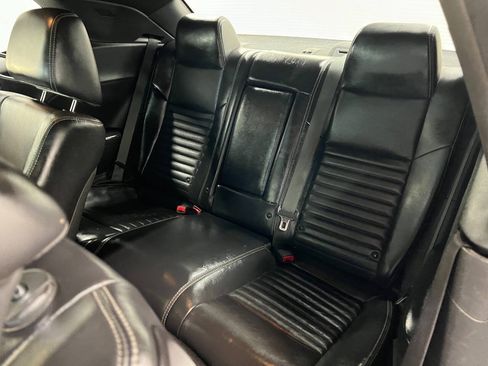 Used 2012 Dodge Challenger R/T RWD image 9