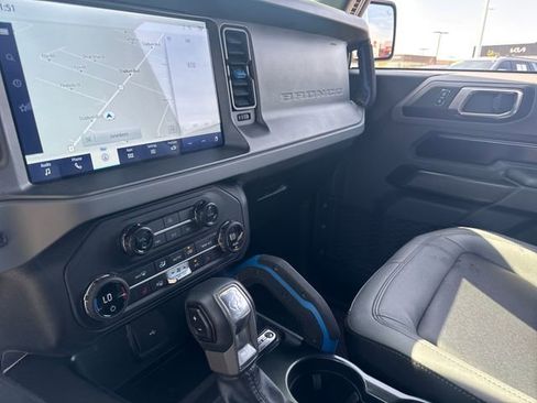 Used 2024 Ford Bronco Black Diamond AWD/4WD image 19