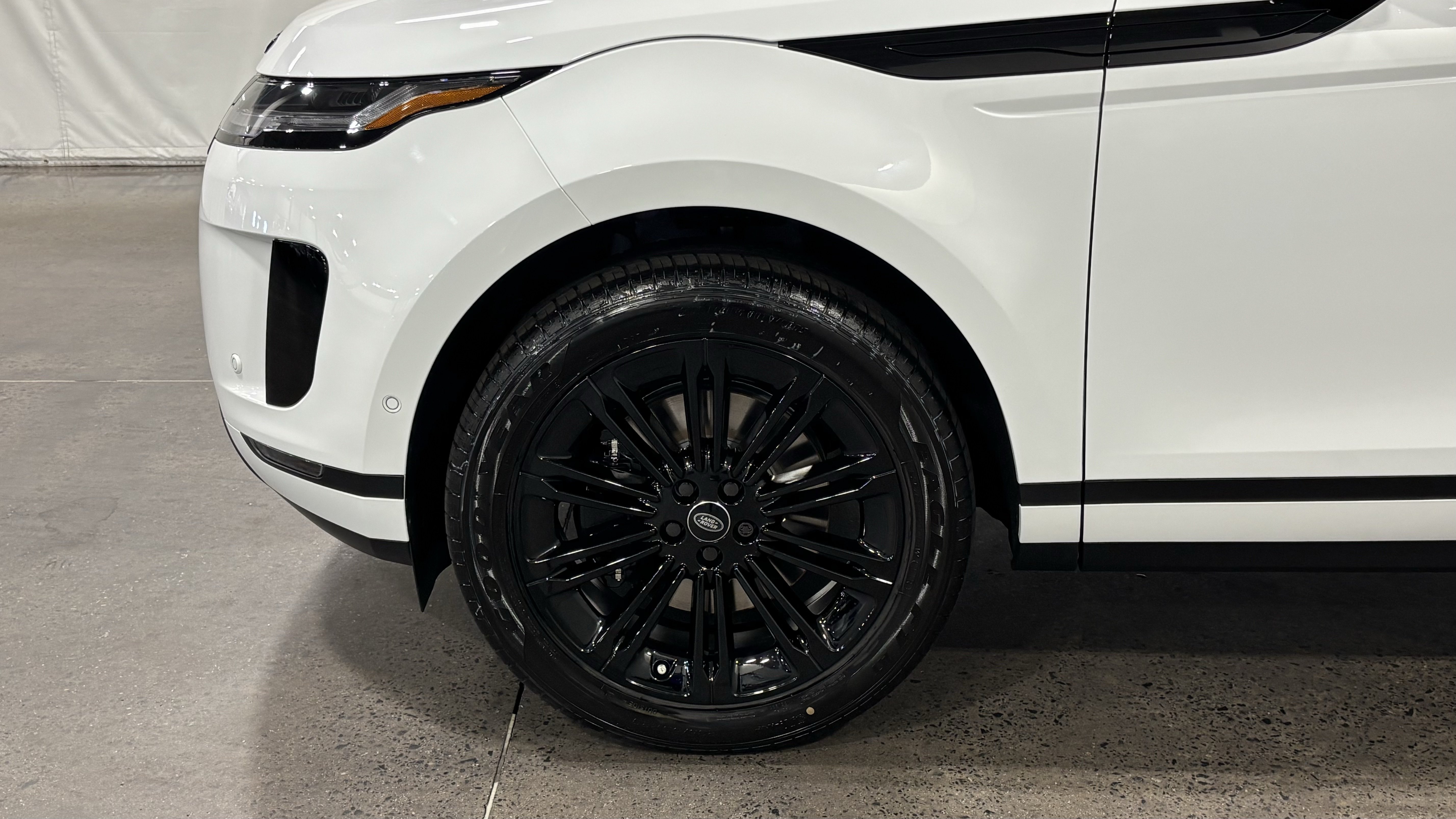 New 2026 Land Rover Range Rover Evoque S AWD/4WD image 10