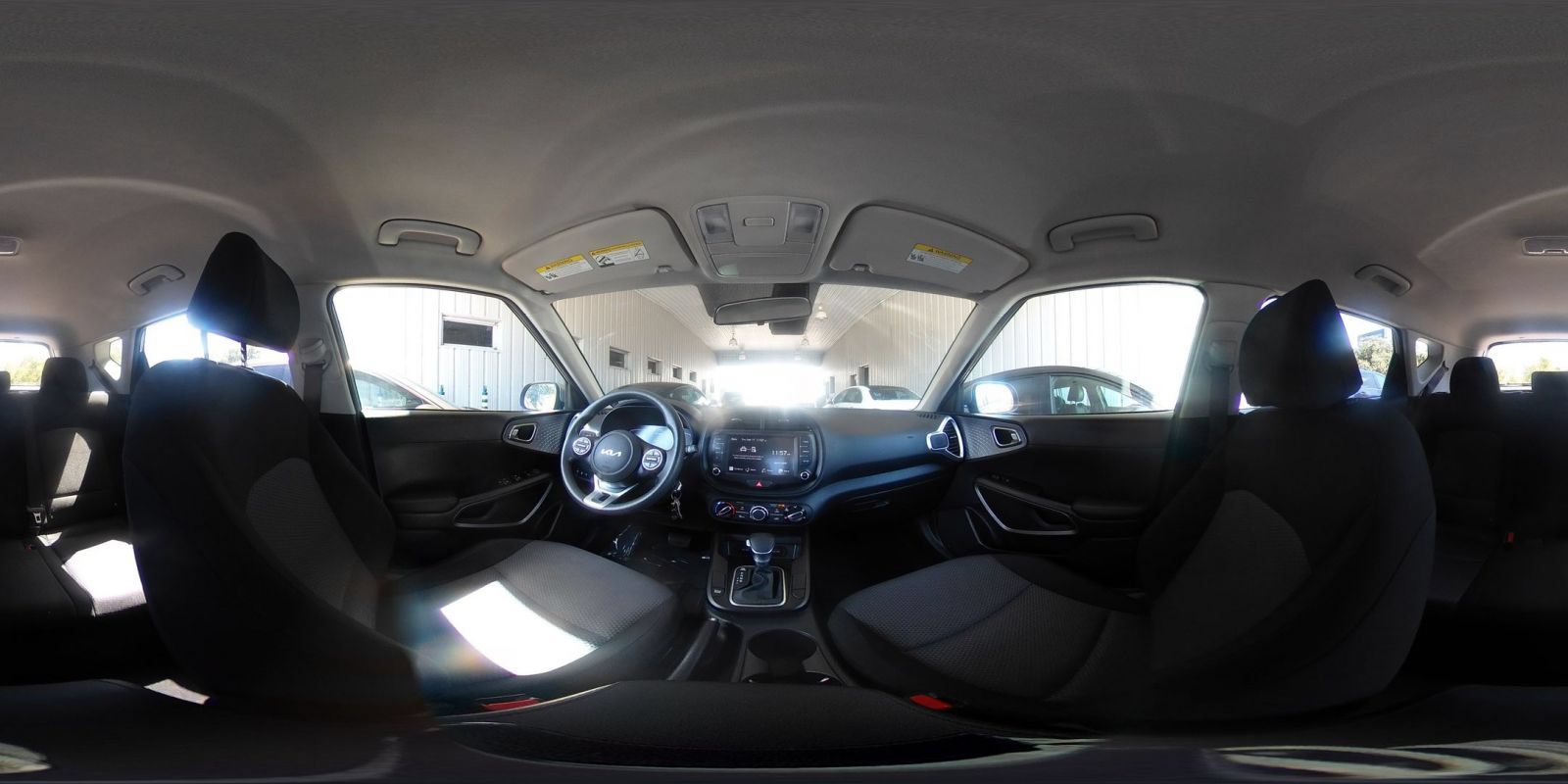 Used 2025 Kia Soul LX w/ LX Technology Package FWD image 39