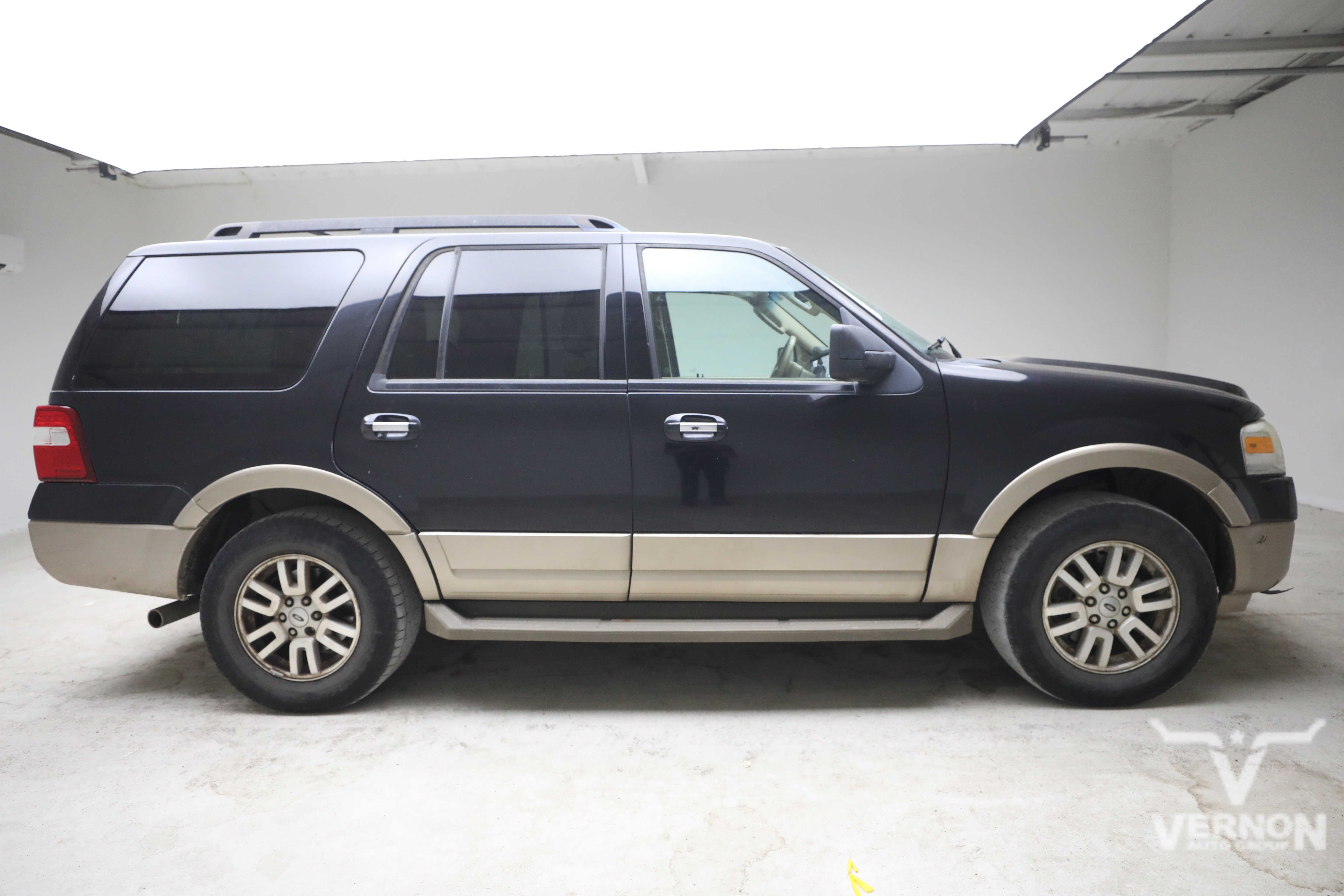 Used 2013 Ford Expedition XLT AWD/4WD image 5