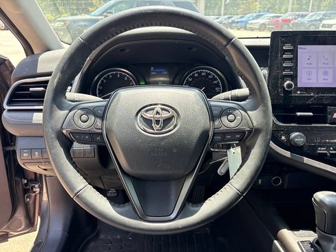 Used 2024 Toyota Camry SE FWD image 17
