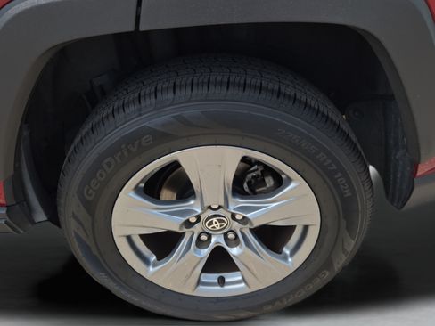 Used 2023 Toyota RAV4 XLE w/ Convenience Package FWD image 31