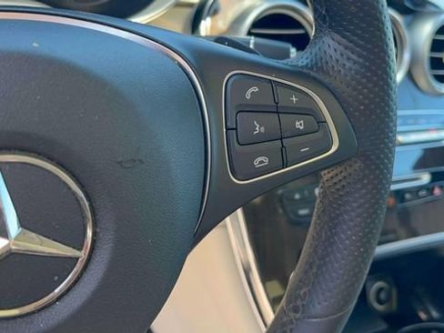 Used 2019 Mercedes-Benz GLC 300 4MATIC image 19