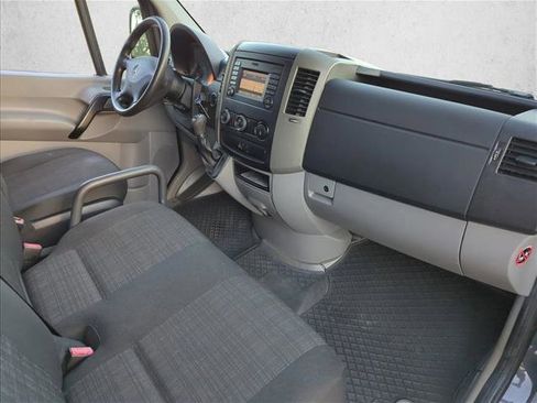 Used 2017 Mercedes-Benz Sprinter 2500 image 22