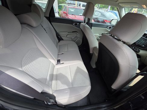Used 2020 Kia Soul S image 16