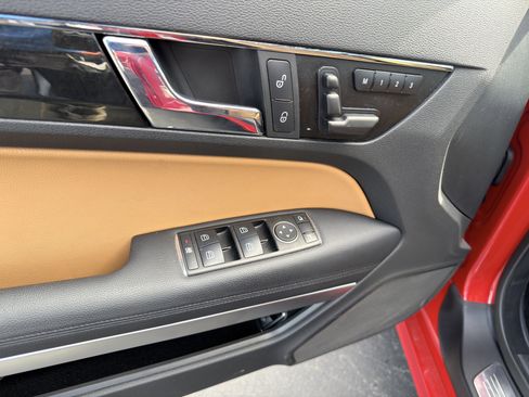 Used 2012 Mercedes-Benz E 350 Cabriolet image 17