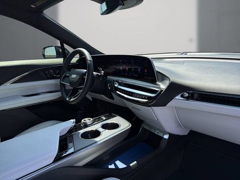 Certified 2024 Cadillac Lyriq Luxury RWD image 16