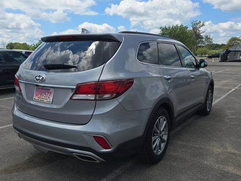 Used 2018 Hyundai Santa Fe SE w/ SE Premium Package 02 FWD image 3