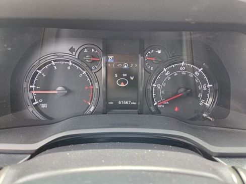Used 2022 Toyota 4Runner SR5 Premium w/ Moonroof Package AWD/4WD image 26