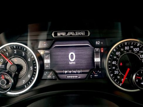 Used 2020 RAM 1500 Laramie AWD/4WD image 50