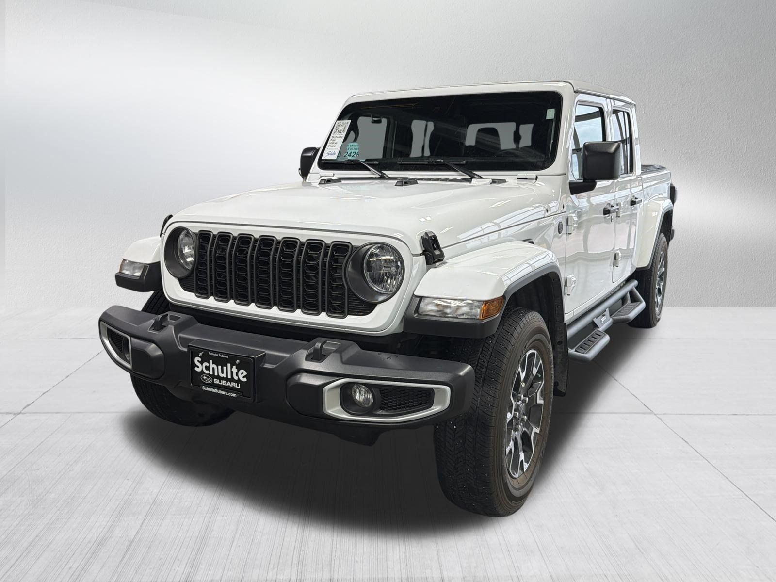 Used 2024 Jeep Gladiator Sport w/ Premium Package AWD/4WD image 3