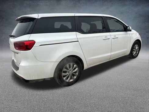 Used 2020 Kia Sedona LX image 4