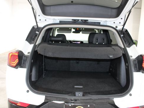 Used 2024 Buick Encore GX Sport Touring FWD image 21