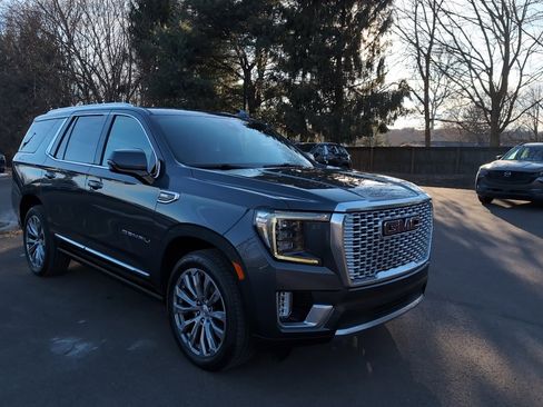 Used 2021 GMC Yukon Denali w/ Denali Ultimate Package image 2