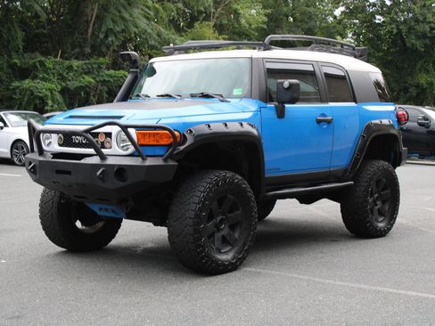 Used 2007 Toyota FJ Cruiser 4WD image 3