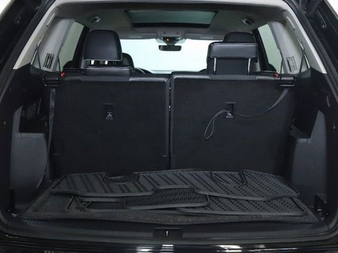 Used 2024 Volkswagen Atlas SEL Premium R-Line image 35