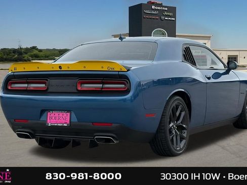 Used 2022 Dodge Challenger R/T w/ Blacktop Package RWD image 3