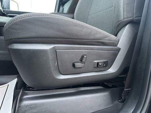 Used 2024 RAM 3500 Big Horn w/ Sport Appearance Package image 30