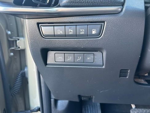 Used 2025 MAZDA CX-70 Plug-In Hybrid w/ Premium Pkg image 17