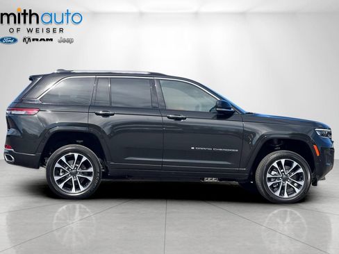 Used 2024 Jeep Grand Cherokee Overland w/ Luxury Tech Group IV AWD/4WD image 3