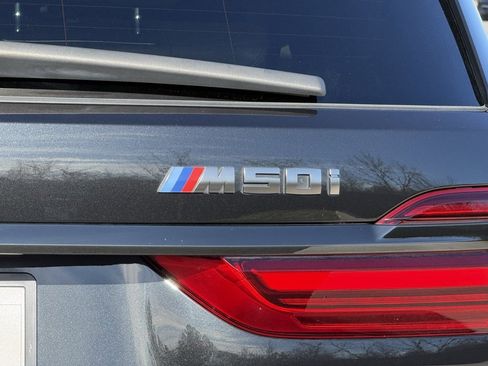 Used 2022 BMW X7 M50i image 51
