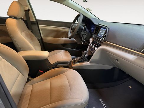 Used 2019 Hyundai Elantra SEL FWD image 22