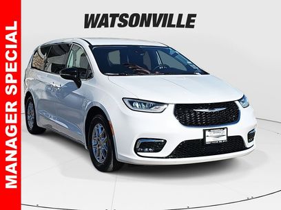 Used 2024 Chrysler Pacifica Touring-L