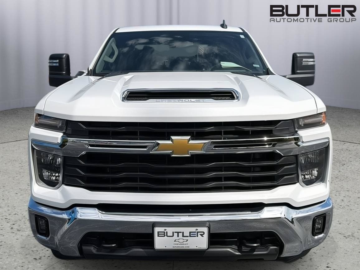 Used 2025 Chevrolet Silverado 2500 LT w/ Convenience Package AWD/4WD image 9