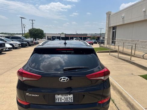 Used 2016 Hyundai Tucson SE w/ Option Group 02 FWD image 5