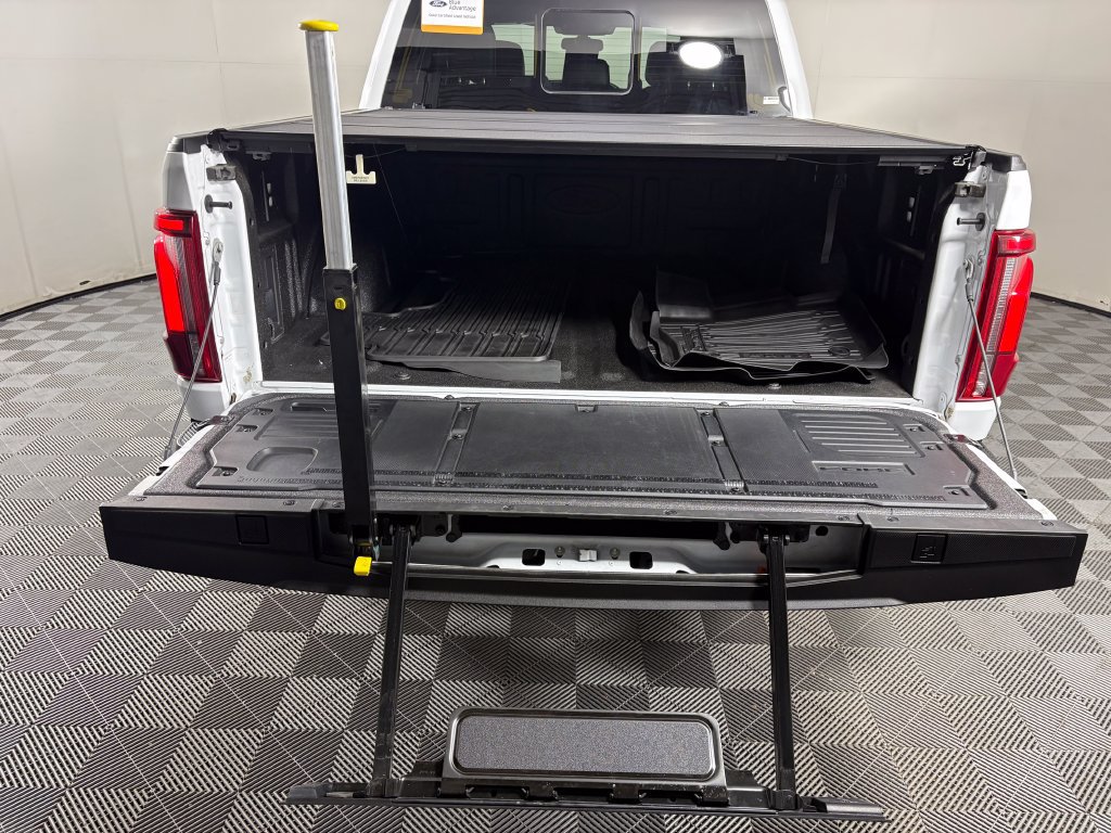 Used 2025 Ford F150 Raptor AWD/4WD image 33