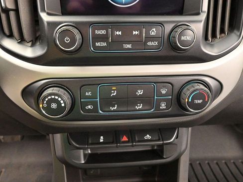 Used 2015 Chevrolet Colorado LT w/ LT Convenience Package AWD/4WD image 29