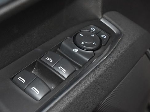 Used 2025 Chevrolet Silverado 1500 LT image 5