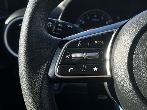 Used 2023 Kia Forte LXS image 40